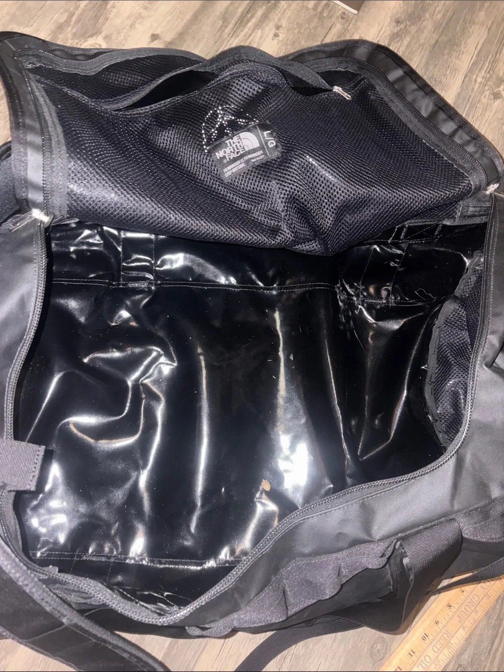 The North Face Large Base Camp Duffle -95L like new